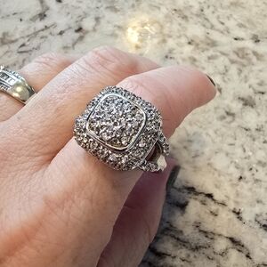 Elegant Silver Crystal Ring